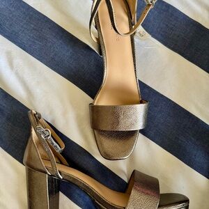 Banana Republic Leather Platform Sandals NIB 10 Pewter